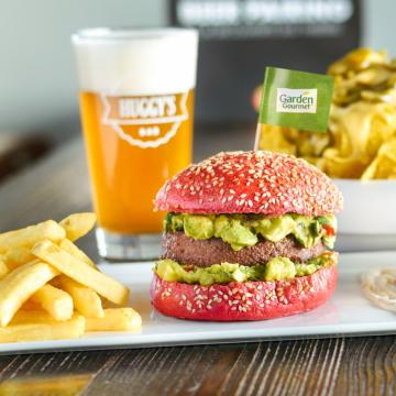 Garden Gourmet se lance dans l’aventure des burgers avec The Huggy’s Bar !