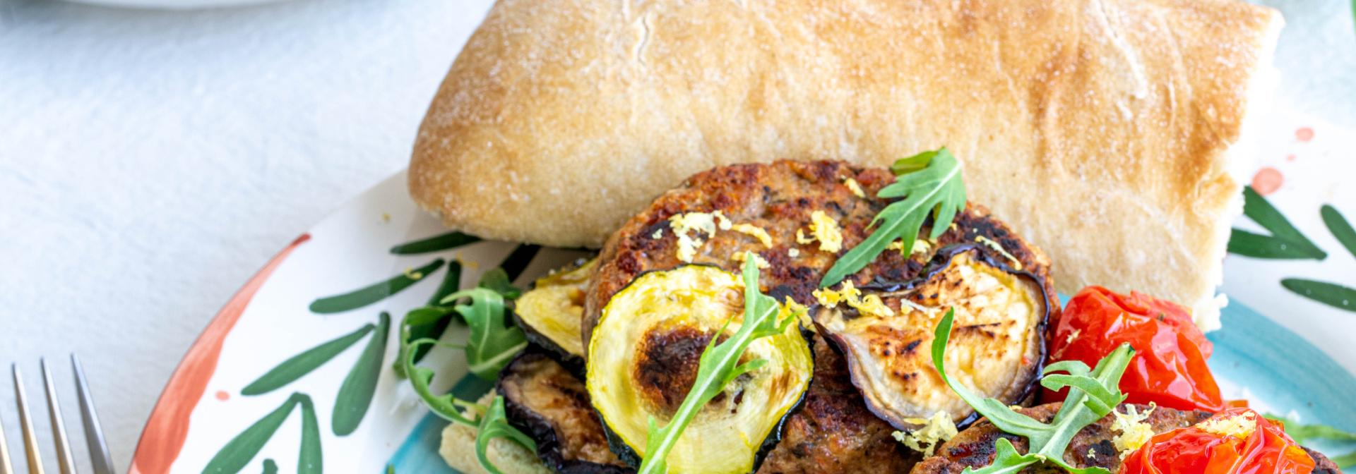 Ciabatta met meatball-style rondo