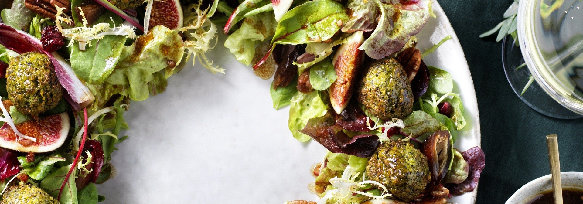 Kerstkranssalade Met Spinazie Falafel