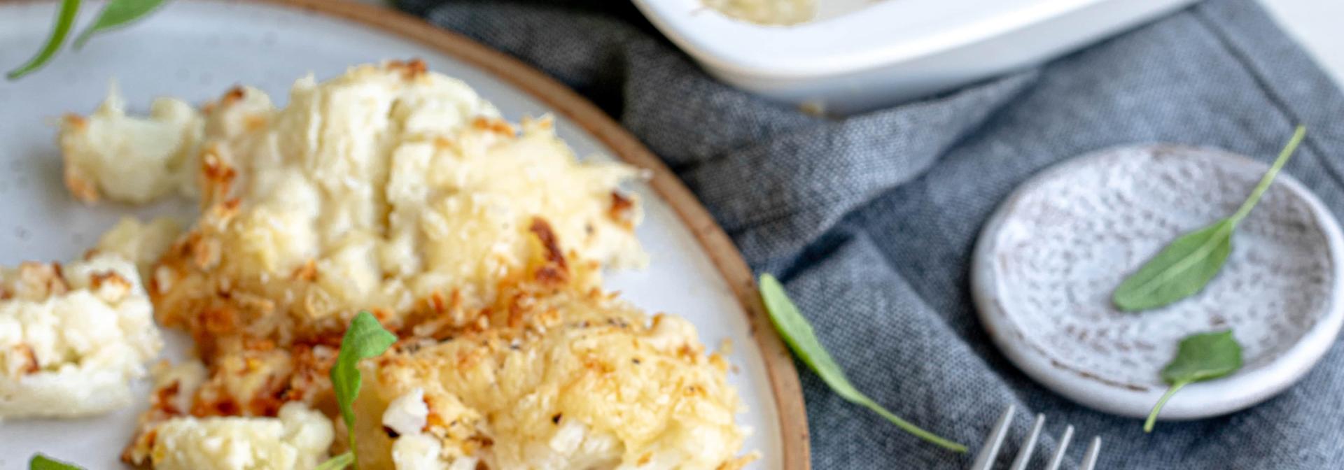 Kaas schnitzel met gegratineerde bloemkool