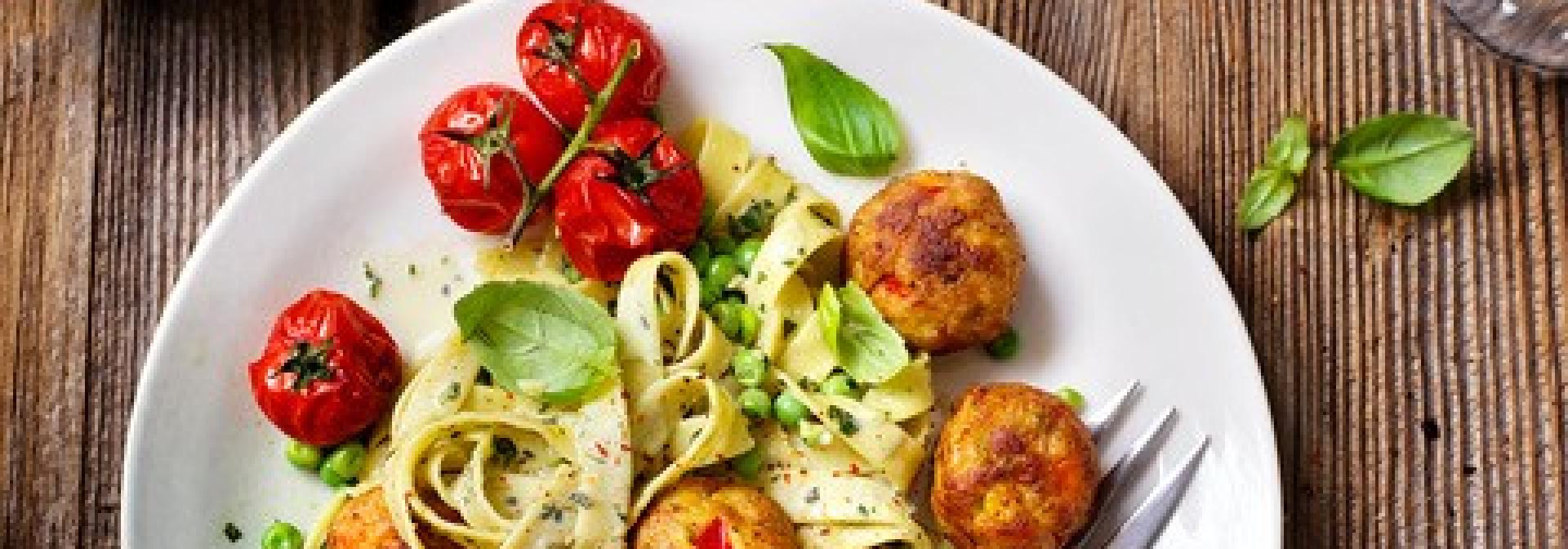 tagliatelle met groente balletjes