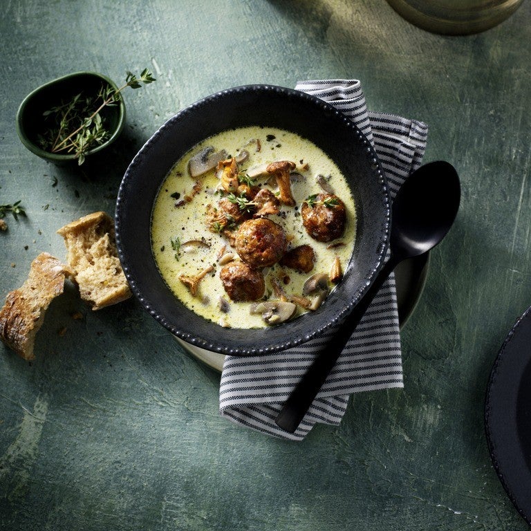 Romige Champignonsoep Met Vegetarische Ballen