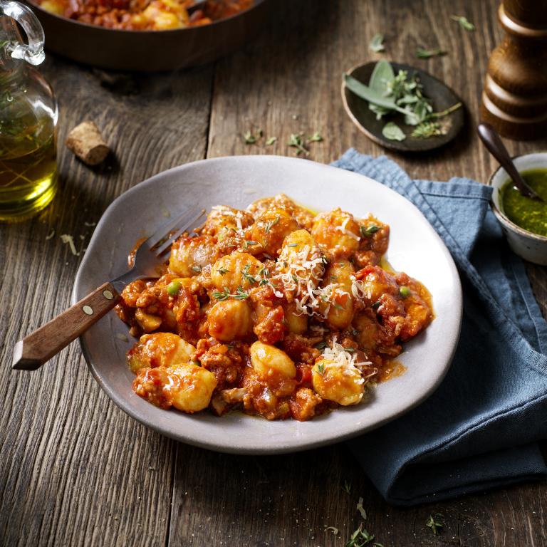 Gnocchi Bolognaise met Sensational Gehakt Gnocchi Bolognaise met Sensational Gehakt I Garden Gourmet
