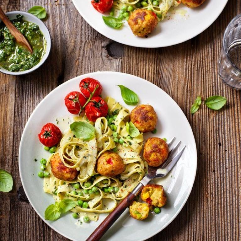 tagliatelle met groente balletjes